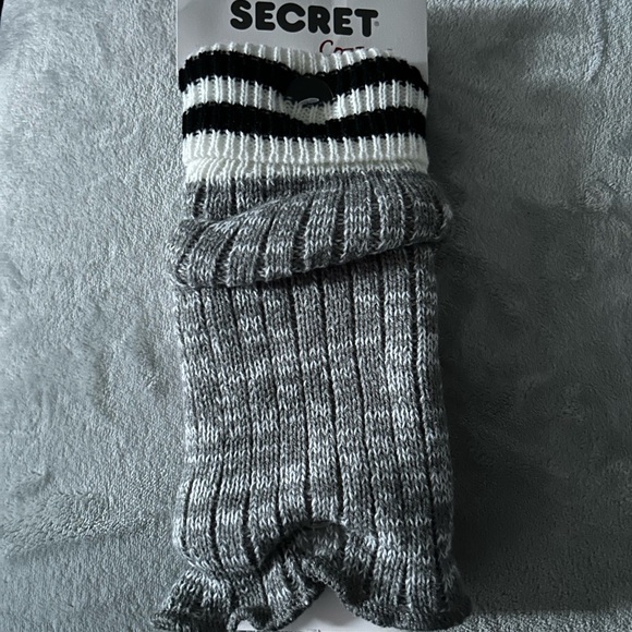 Women's Cozy Leg Warmers - Black and Gray - Picture 3 of 8